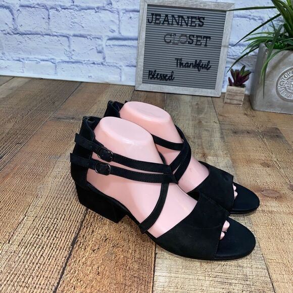 EILEEN FISHER SUEDE LEATHER STRAPPY EDGY CLASSIC BLOCK HEELS Sandals - Picture 8 of 15